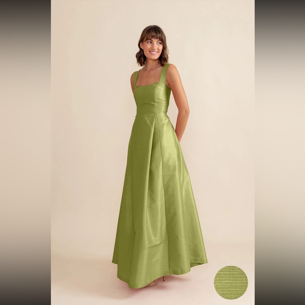 Elegant Olive Green Maxi Dress with Square Neck